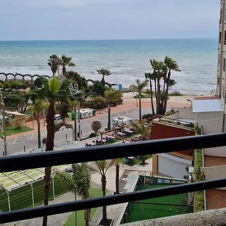 Edificio El Cano Mirando El Mar *
